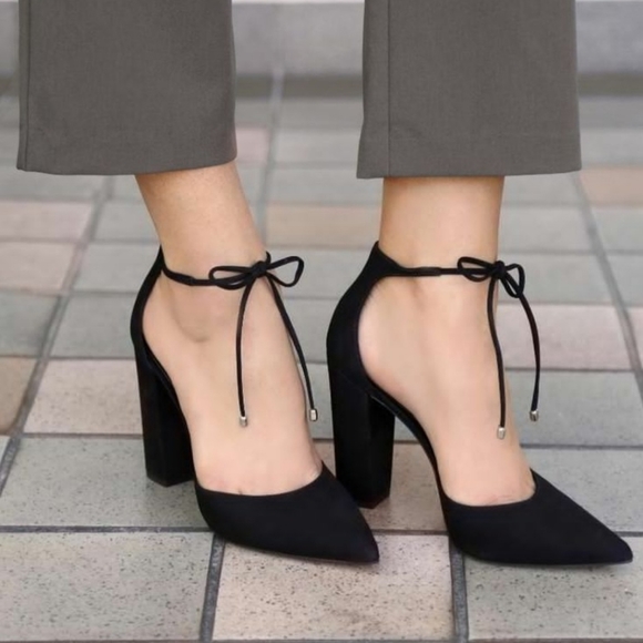 Steve Madden Black Leather Carolynn block heel - Picture 1 of 5